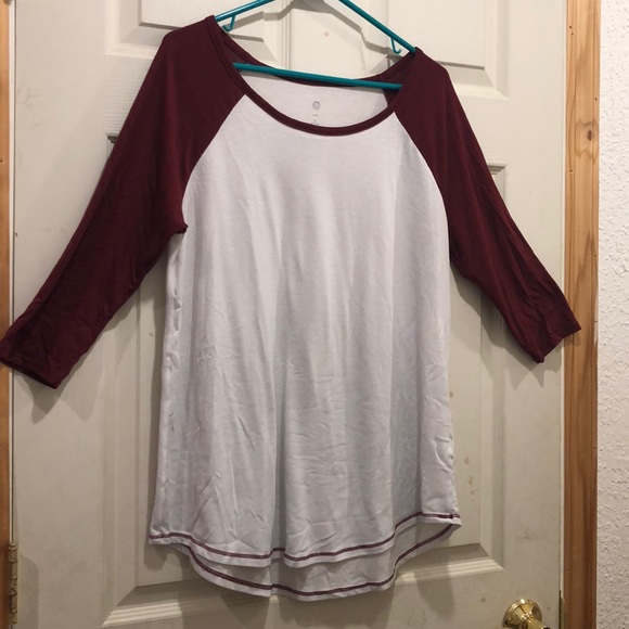 Maroon and white 3/4 length baseball style tee - Picture 2 of 4